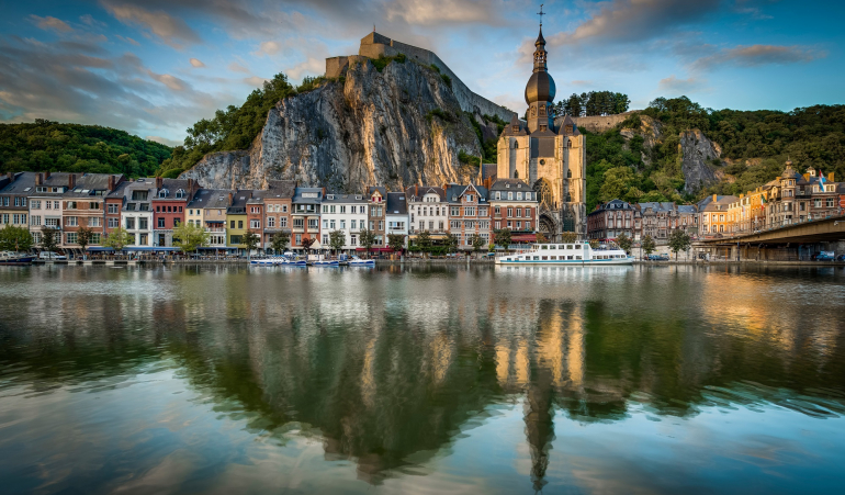 The Citadel and the Church of Notre-Dame in Dinant © WBT – Anibal Trejo