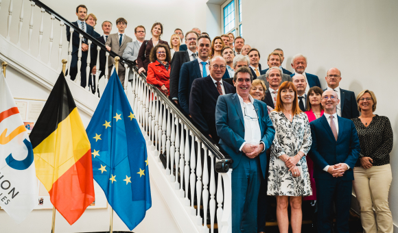 Le Président du Parlement de la Fédération Wallonie-Bruxelles, Rudy Demotte, a reçu le réseau extérieur de WBI au Parlement (c) J. Van Belle - WBI